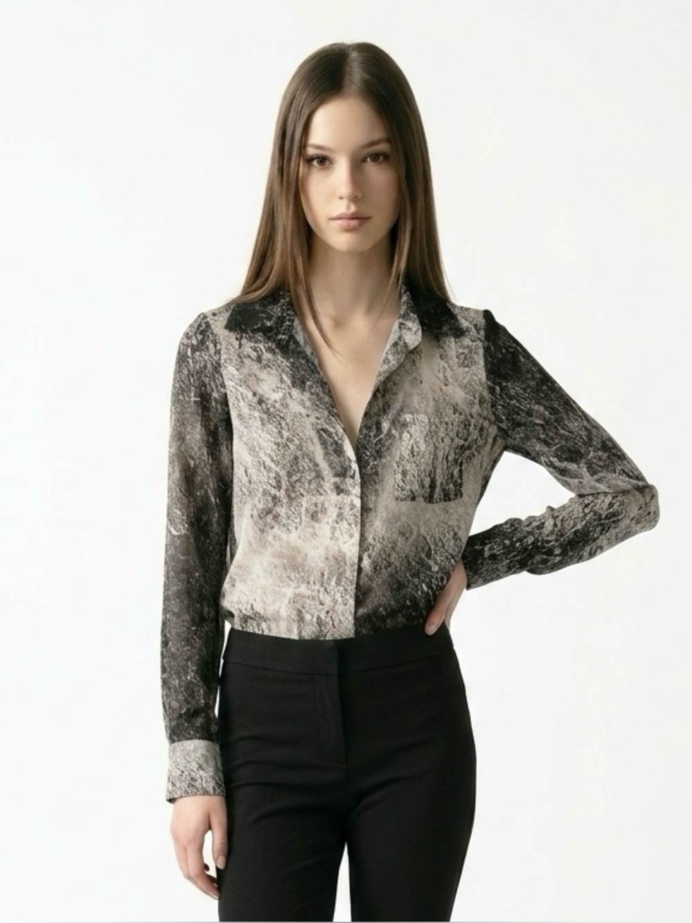 LAVENDER BROWN BEAUTIFUL SHEER BLACK & WHITE BLOUSE. Gently Used.